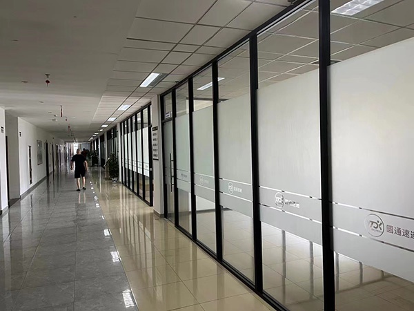 整层铝型材单玻磨砂隔断